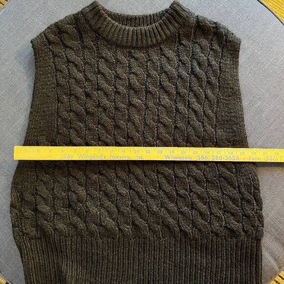 Black Cable Knit Sweater Vest 1X | Cozy Textured Pullover Layer - Picture 2 of 5